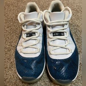 Jordan 11 Blue Snakeskin Low Size 10.5
